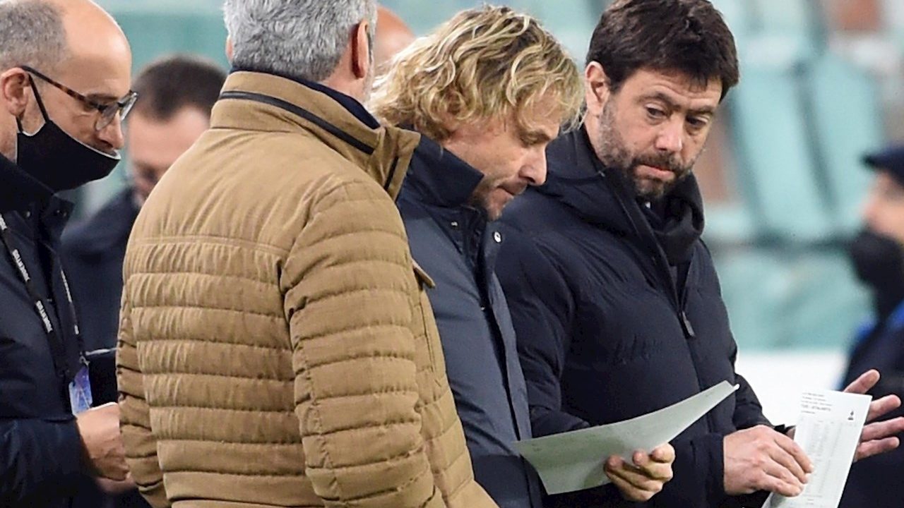 Policía fiscal registra sede del Juventus por indagatoria sobre fichajes