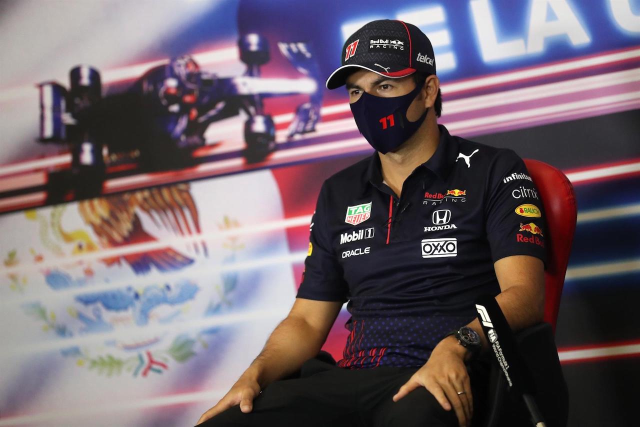 ‘Checo’ Pérez asegura que todos en Red Bull quieren que gane el GP de México