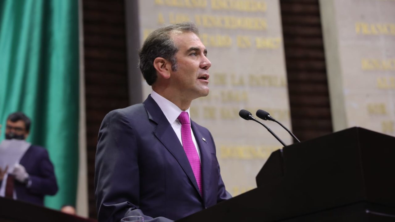 Morena amplía convocatoria e invita a Lorenzo Córdova a sus foros de la reforma electoral