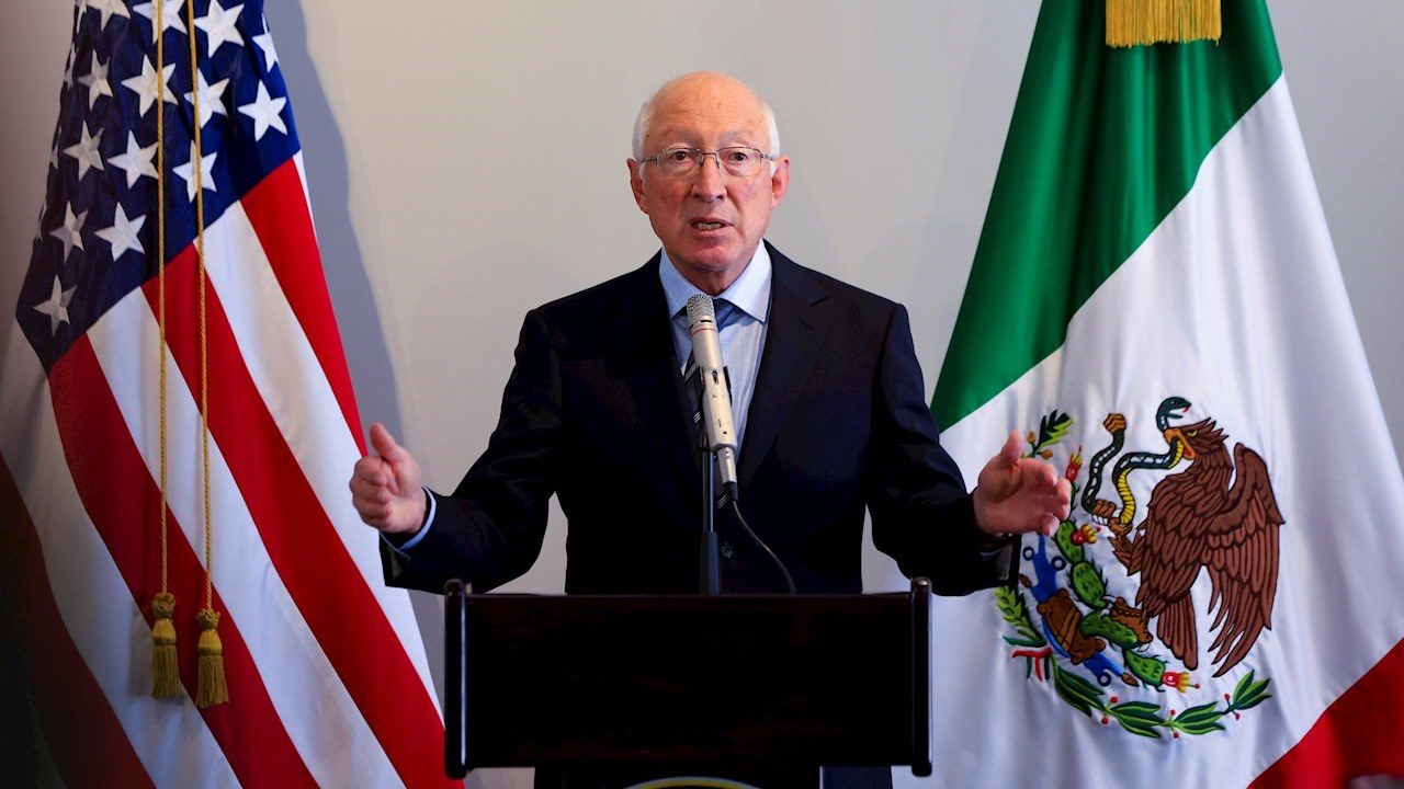 Prioridad para EU, piso parejo en reforma eléctrica: embajador Ken Salazar