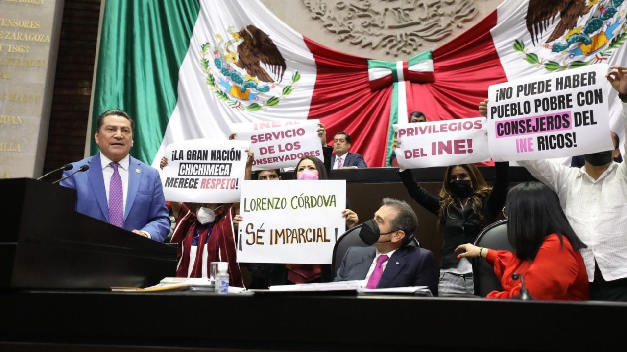 ‘Ustedes autorizaron salarios del INE’: así fue la atropellada comparecencia de Lorenzo Córdova en San Lázaro