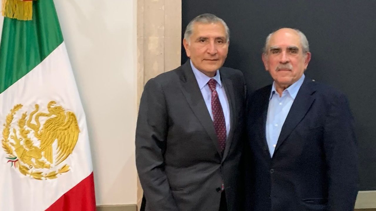 Renuncia Santiago Nieto a la UIF tras ‘escandalosa boda’; entra Pablo Gómez