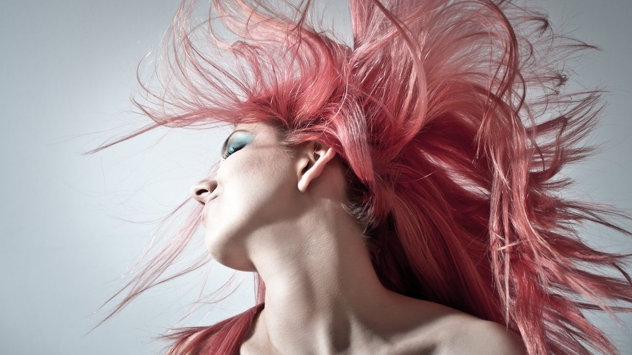 Renueva tu imagen: Tendencias de color 2022 para teñir el cabello