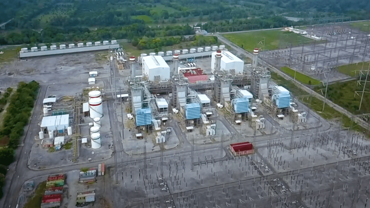 Cofece pone condiciones para dar luz verde a compra de plantas de Iberdrola