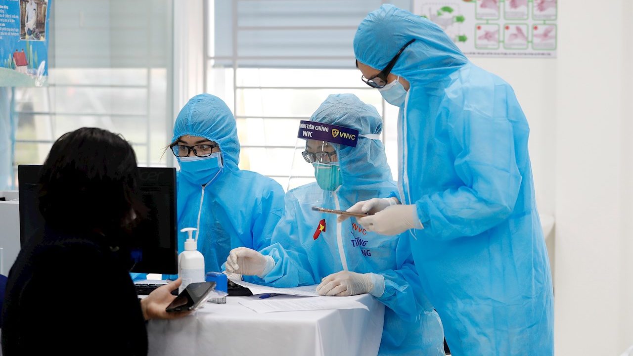 Ómicron ya es la variante dominante en el mundo, con casi un 60% de casos