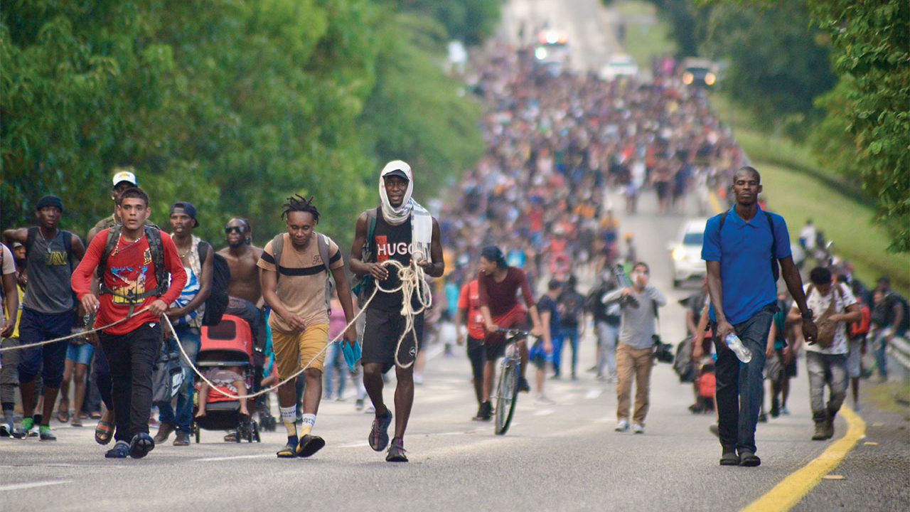 Violencia en México y Centroamérica mantendrá grandes flujos migratorios en 2022: Cruz Roja