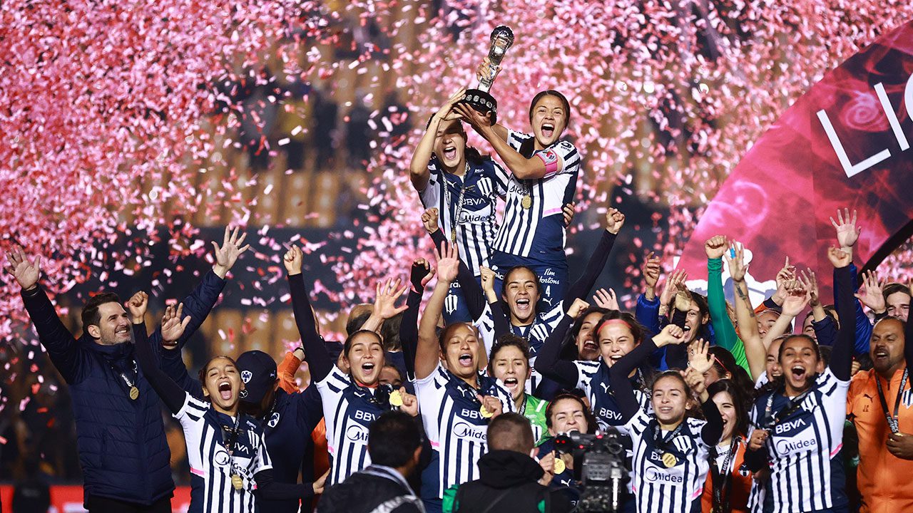 Fotogalería: Futbol femenil regio rompe barreras