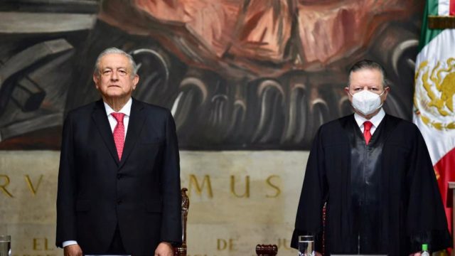 Arturo Zaldívar, ministro presidente de la Corte y el presidente López Obrador. Foto: Gobierno de México.