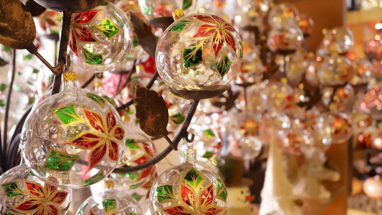 Esferas de Chignahuapan, tradición mexicana que decora la Navidad del mundo