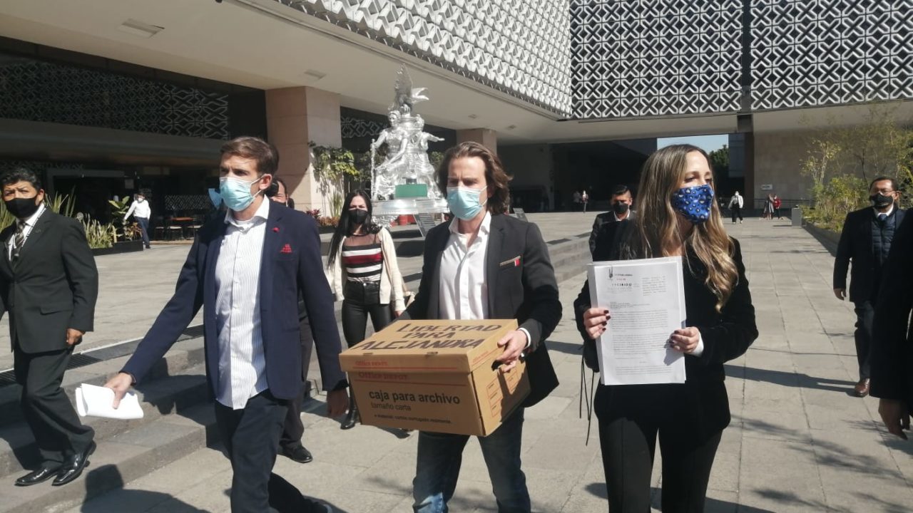 Gertz Manero nos amenazó con meternos a la cárcel por defender a nuestra madre: hermanos Castillo Cuevas