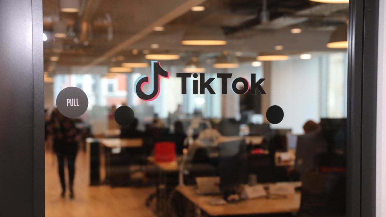 TikTok intenta tranquilizar a legisladores de EU sobre seguridad de datos