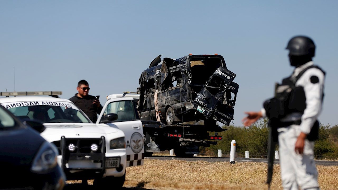 Accidente carretero deja al menos 12 muertos en Jalisco