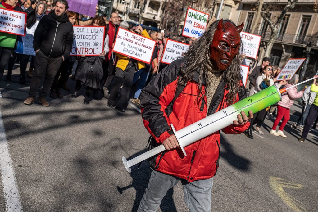Marcha antivacuna en España