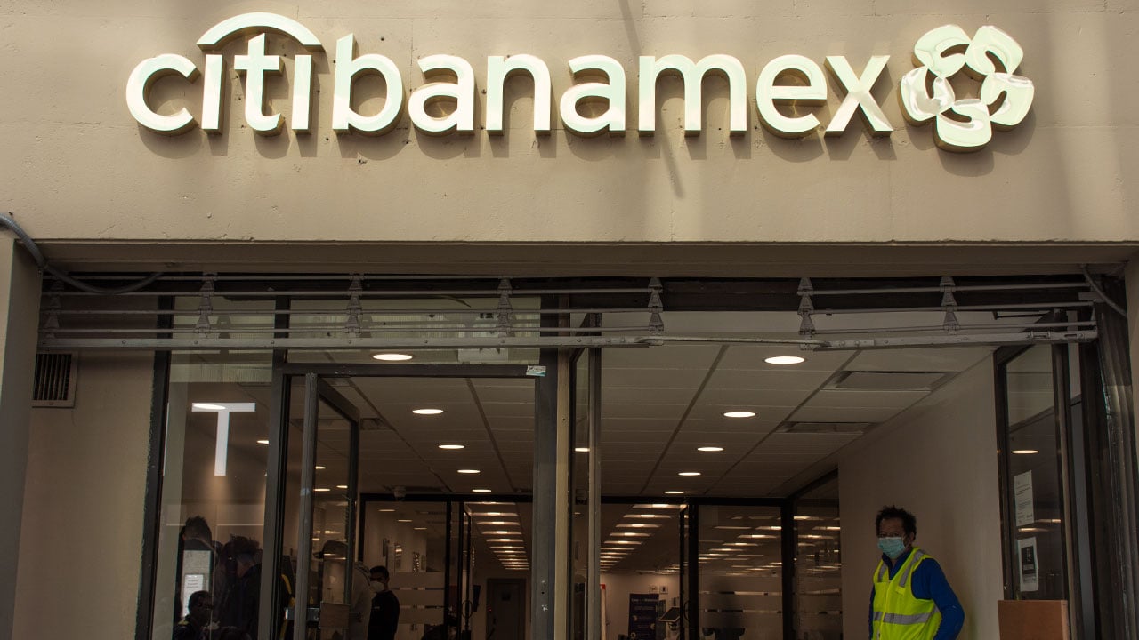 ¿Qué pasaría si Santander, Banorte, HSBC, Slim o Salinas Pliego compraran Banamex?