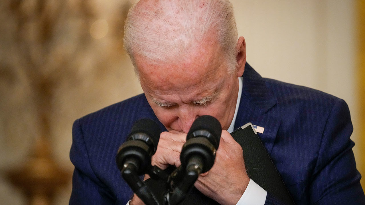 Biden da negativo en Covid; continuará aislado hasta hacerse otro test