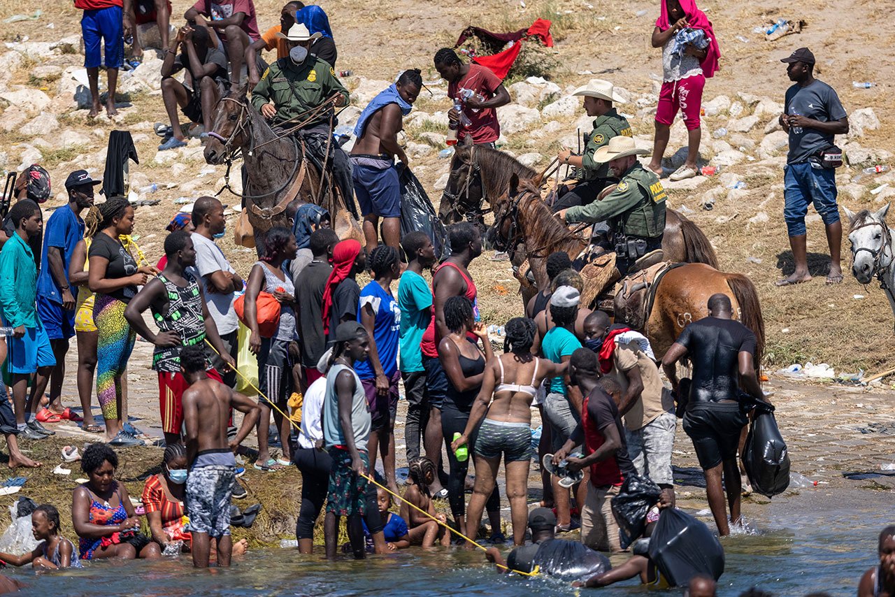‘Es un río constante de gente’: el flujo migratorio desborda la frontera con EU