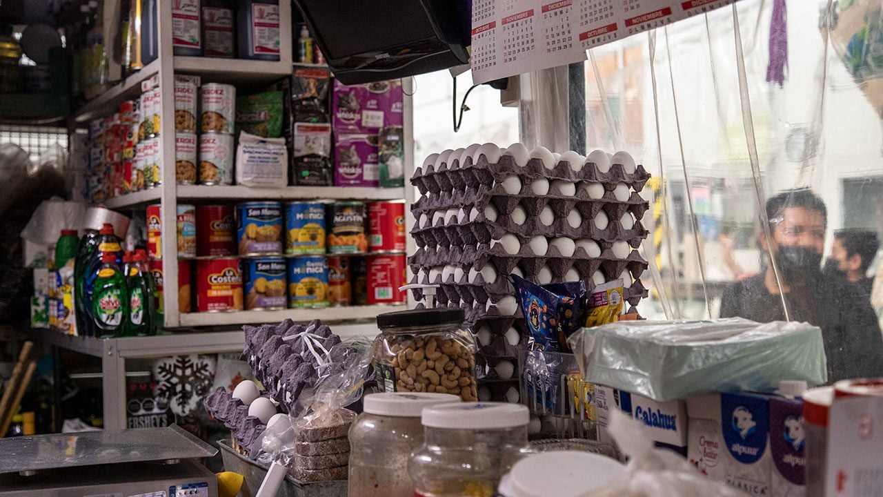 Gobierno presume contención de alza de la canasta básica; va por plan más amplio