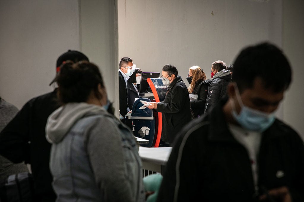 Cancelacion vuelos aeropuerto Aeromexico 7