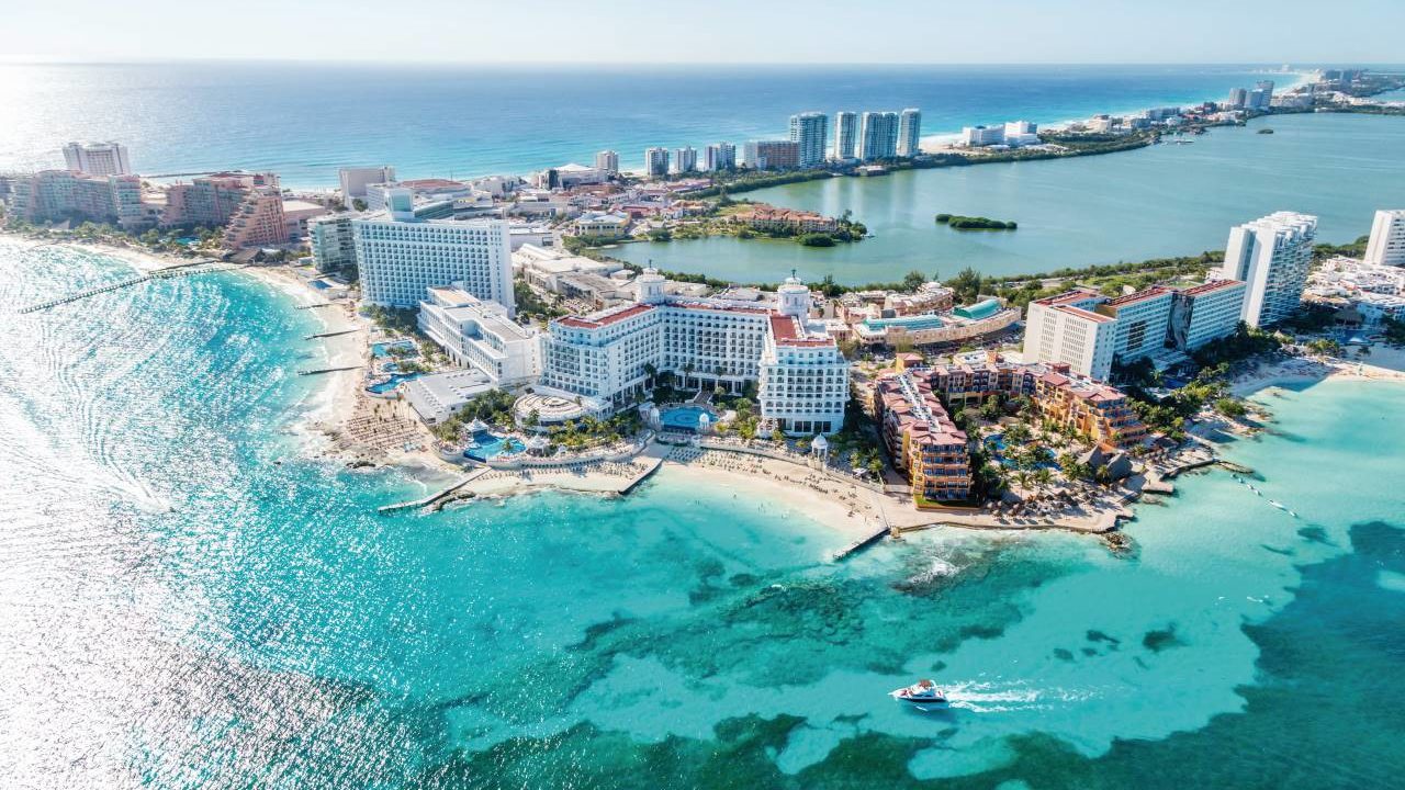 Las playas de Cancún esperan a 30,000 springbreakers en primavera