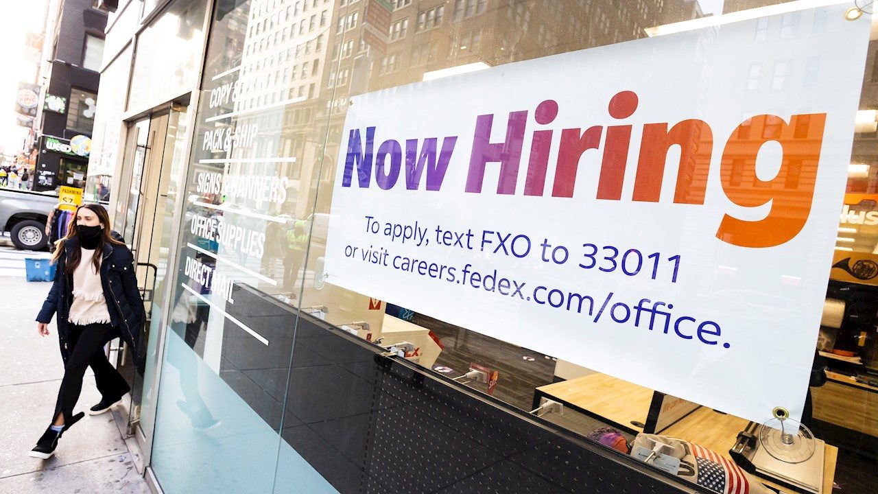 Índice de desempleo en diciembre bajó al 3.9% en EU