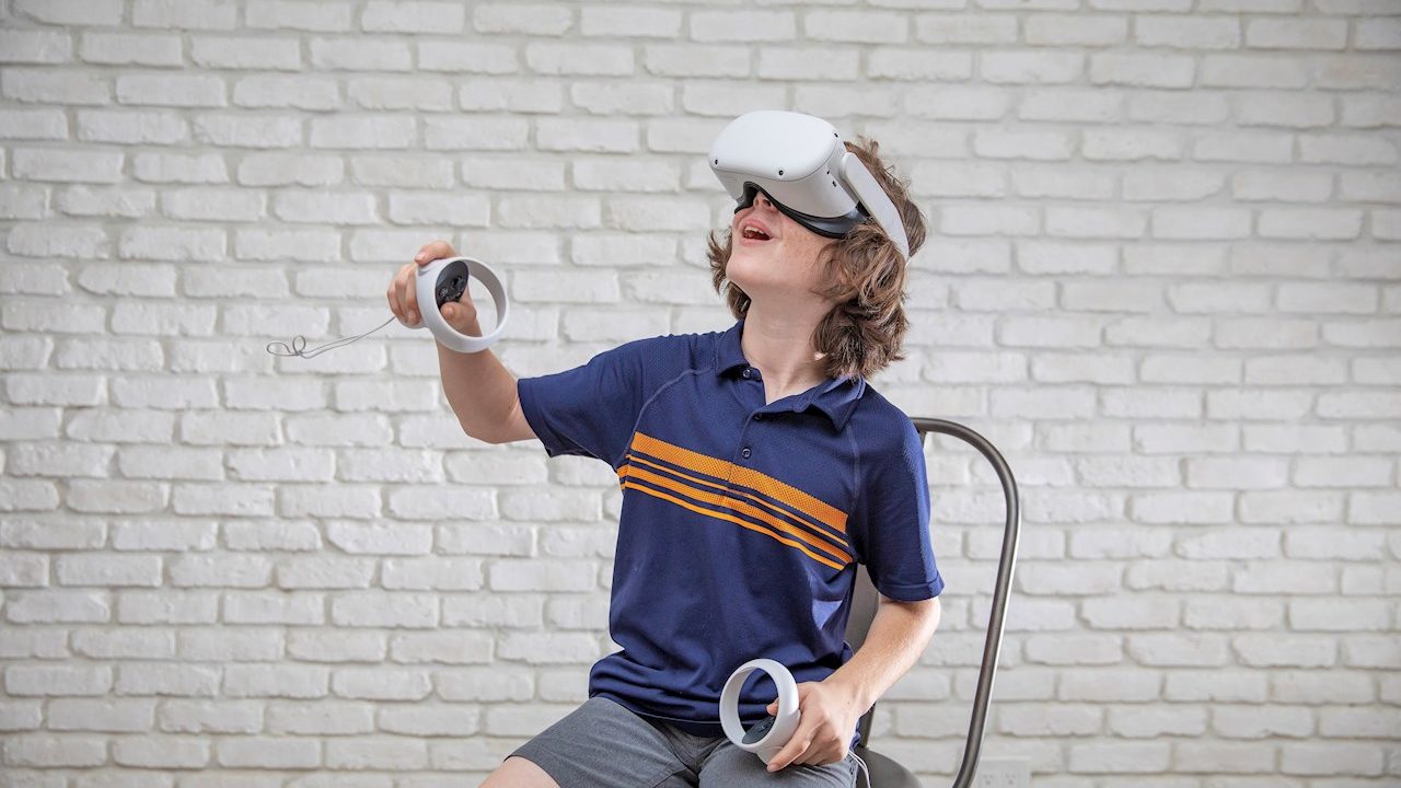 Escuela en Florida dice adiós a clases vía Zoom y adopta la realidad virtual