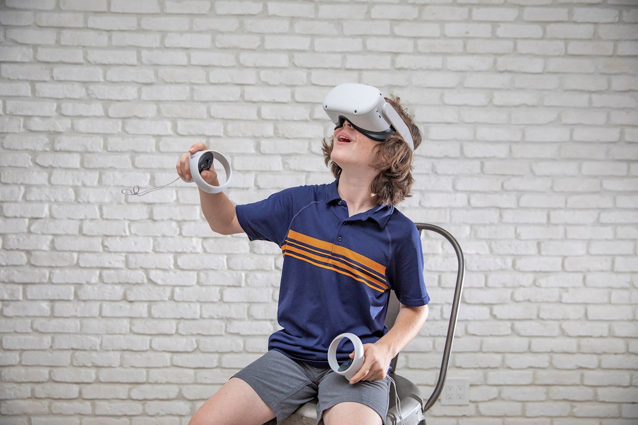 Escuela en Florida dice adiós a clases vía Zoom y adopta la realidad virtual