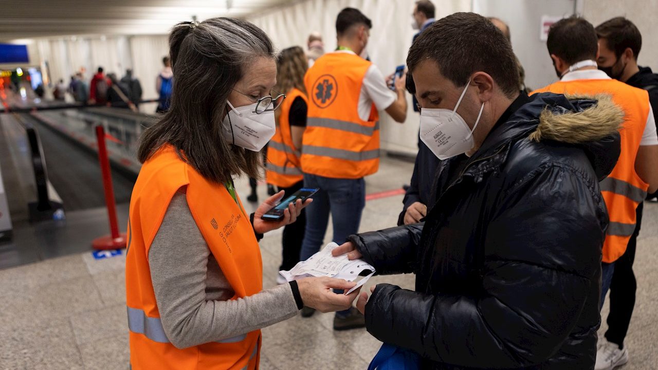 España detecta primeros casos de Flurona: mezcla de gripe y coronavirus