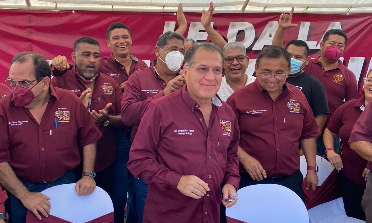 Exlíder del sindicato petrolero gana más que AMLO (y no es Romero Deschamps)