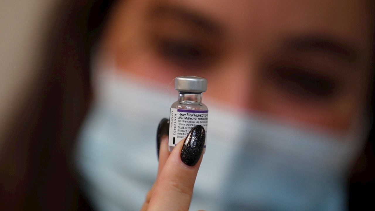 EU no ha cuestionado seguridad de vacuna Pfizer contra Covid-19