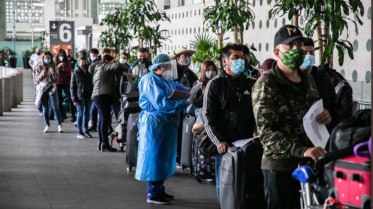 78% los hospitalizados actualmente por Covid-19 no se vacunaron: López-Gatell
