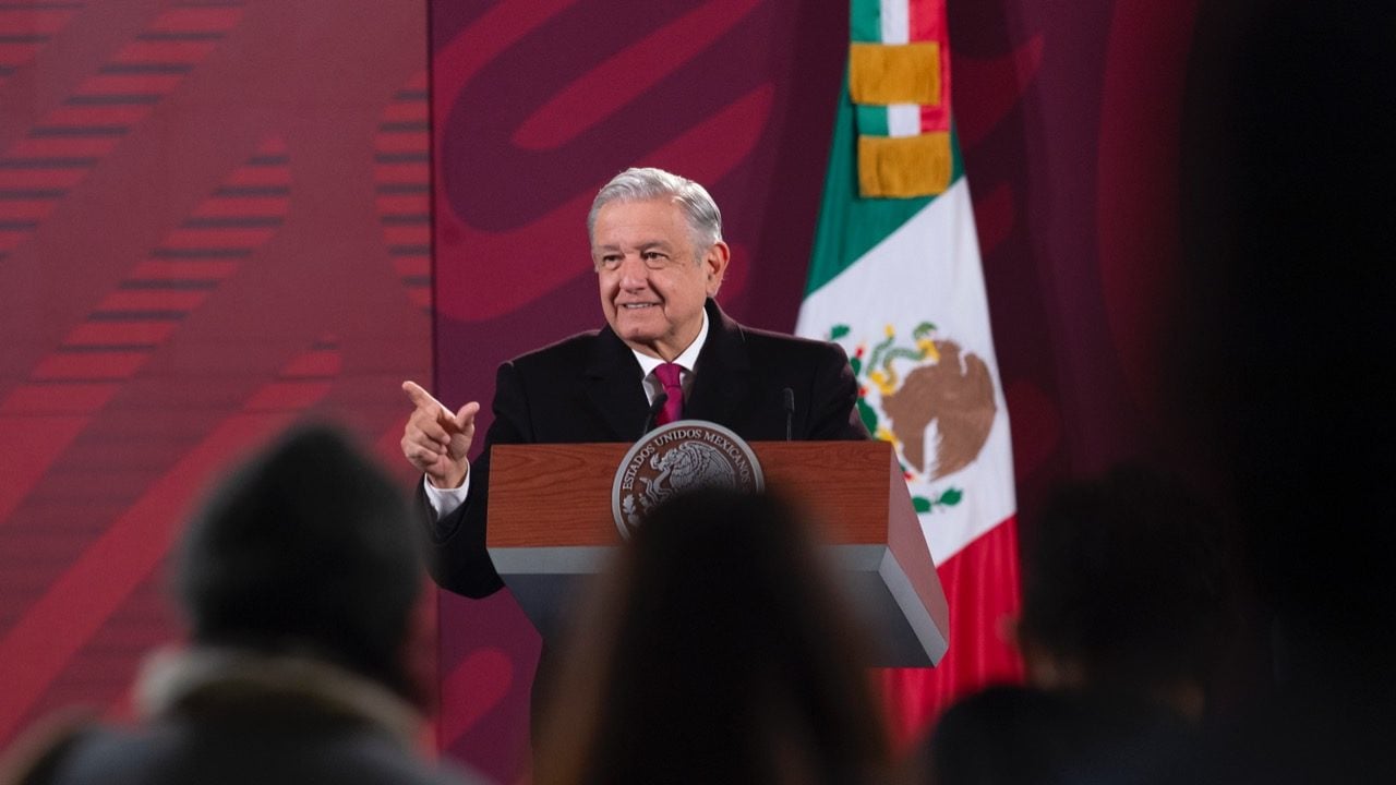Responde AMLO a Monreal: no adelantar sucesión sería del porfiriato