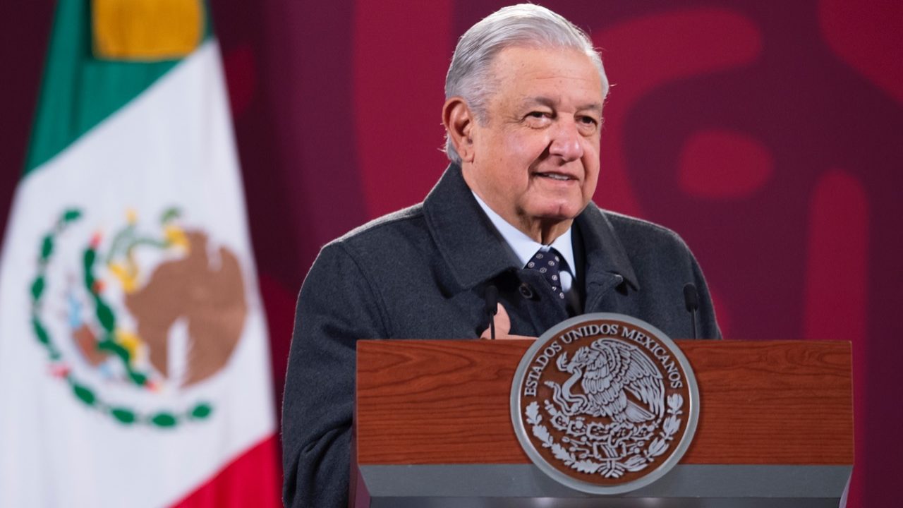 Tengo buena opinión de Pavlovich y Salmerón, por eso van al exterior: AMLO