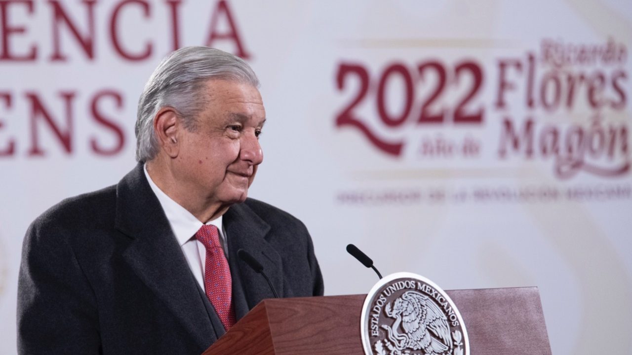Fusión de Univisión y Televisa generará 15,000 mdp de impuestos: AMLO