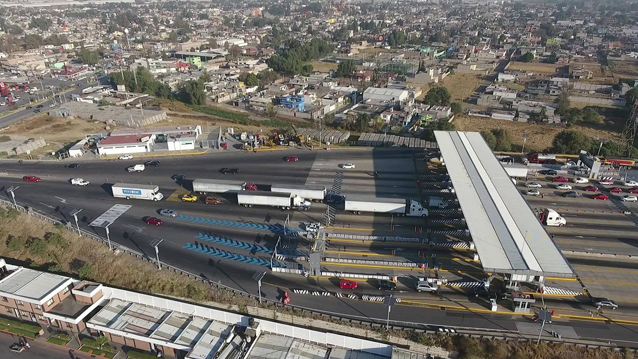 Gobierno de AMLO debe aplicar el peso de la ley ante toma de casetas: empresarios