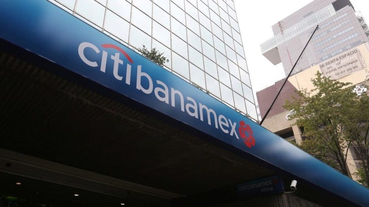 Citigroup evalúa doble cotización de acciones de Banamex