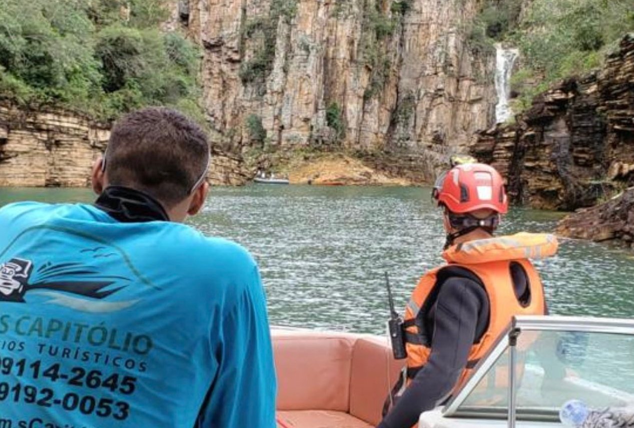 Derrumbe de rocas en una cascada de Brasil deja seis muertos y 20 desaparecidos