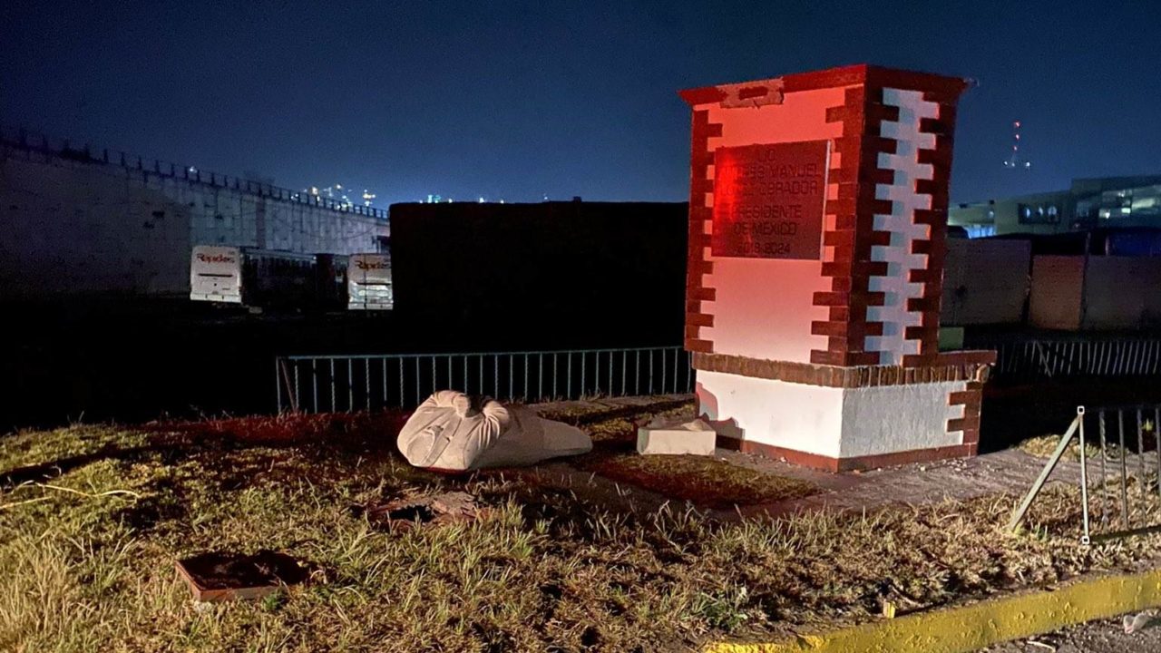No soy partidario del culto a la imagen, dice AMLO sobre su estatua en Atlacomulco