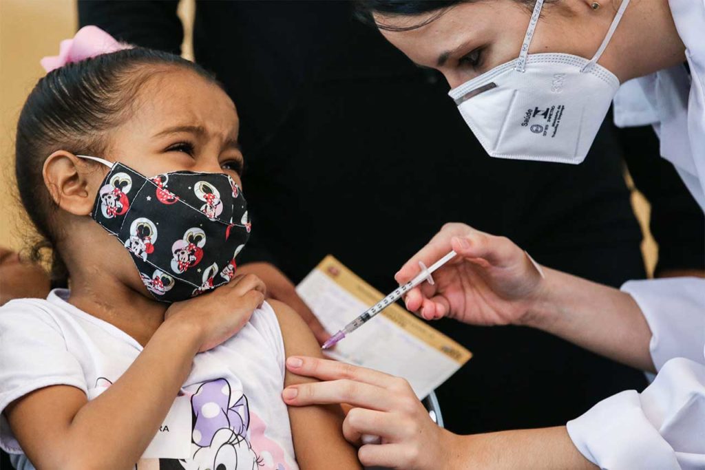 Niña Vaunana Vacunación Sao Paulo Leads Children Vaccination Against COVID-19 In Brazil