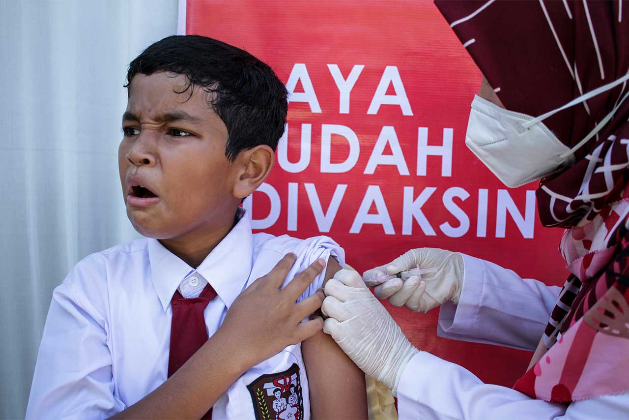 Covid-19hepatitis Vacunación refuerzo niños Covid-19 Vaccination For Children In Aceh