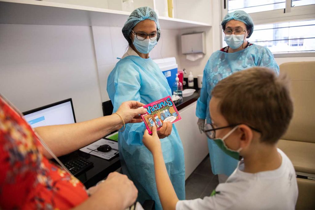 Niños vacuna vacunación Coronavirus - Uruguay