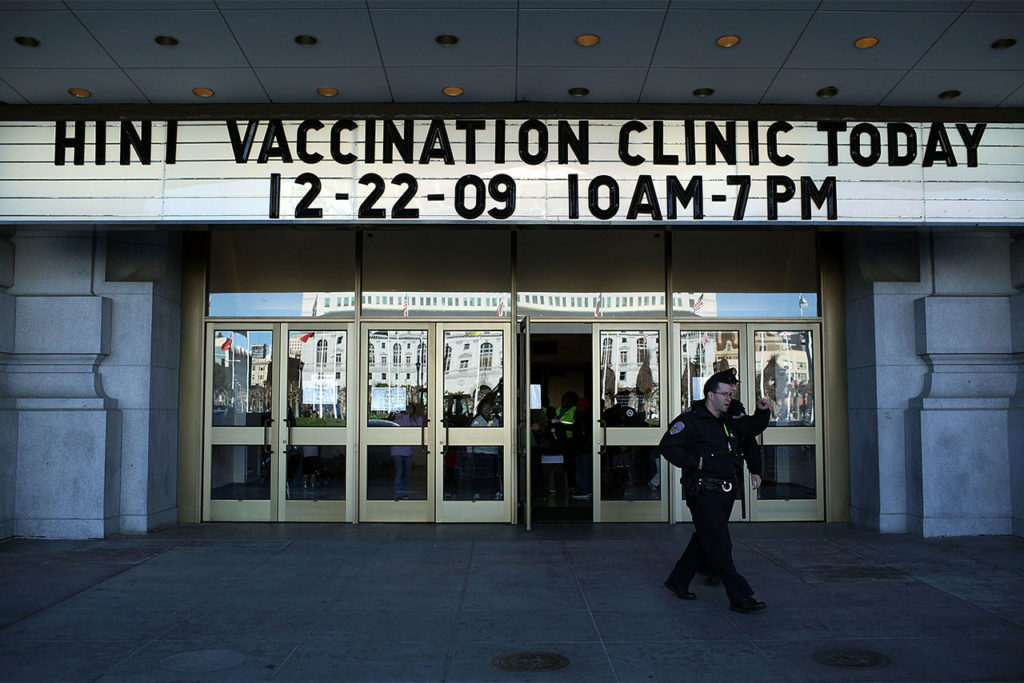 Gripe Porcina San Francisco Holds H1N1 Flu Clinic, Distributing Thousands Of Vaccines