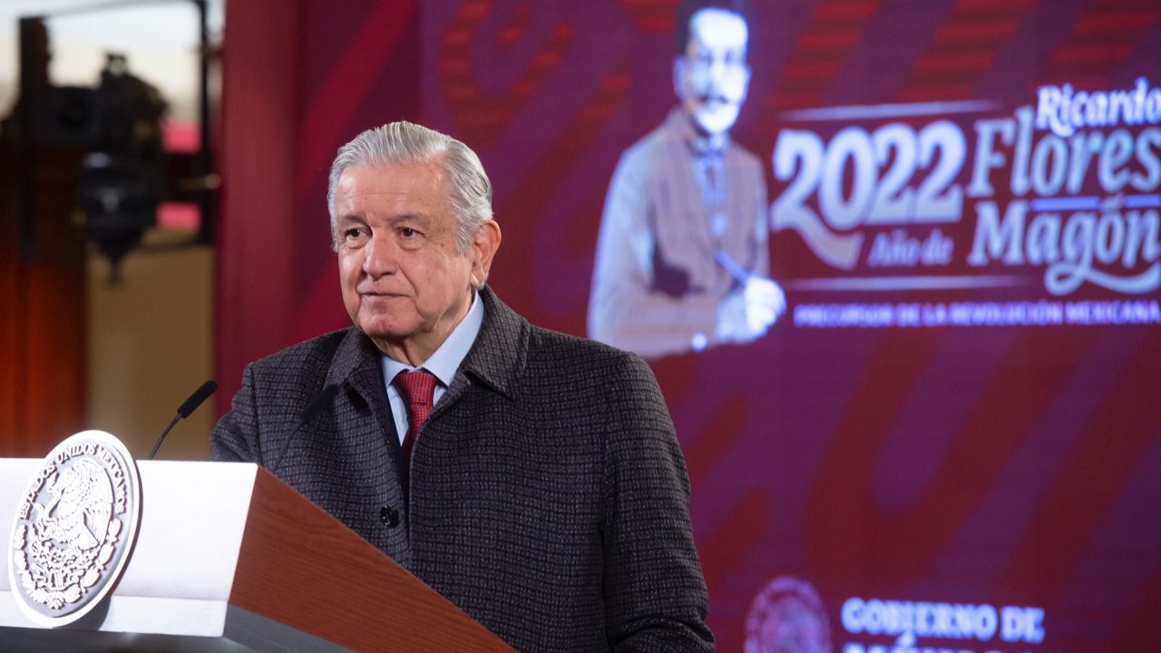 Ataques de AMLO aumentan el riesgo de ingobernabilidad: académicos