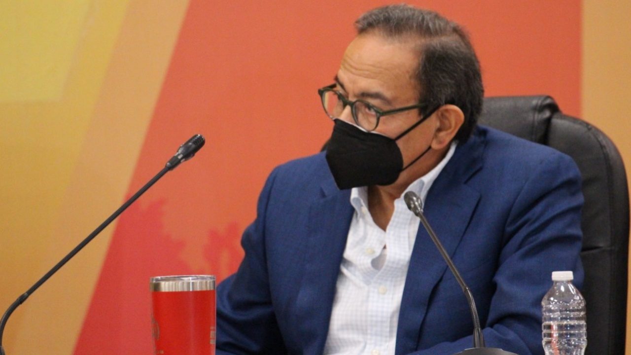 Relación de CFE con privados es de amor y odio: CCE