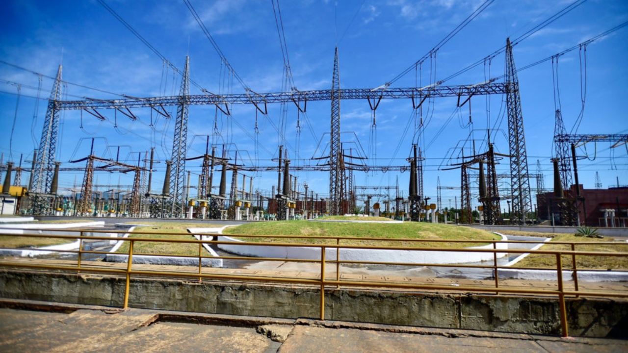SCJN aplaza resolución de amparos contra reforma a la Ley de la Industria Eléctrica