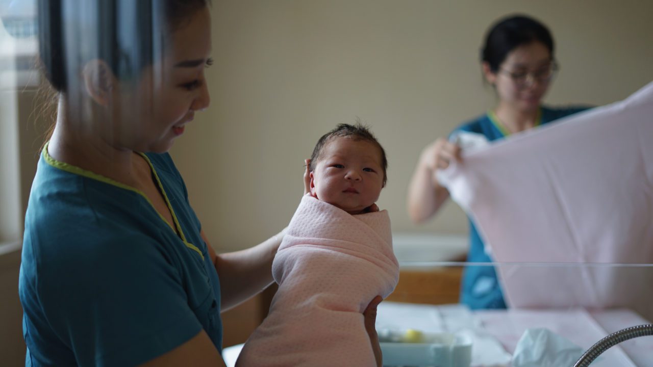 Aumentan 10% los nacimientos en China durante primeros meses del ‘Año del Dragón’