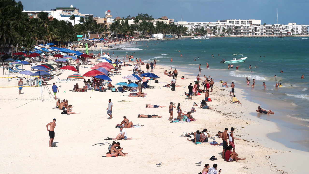 México captó 19,795 mdd por turismo internacional en 2021