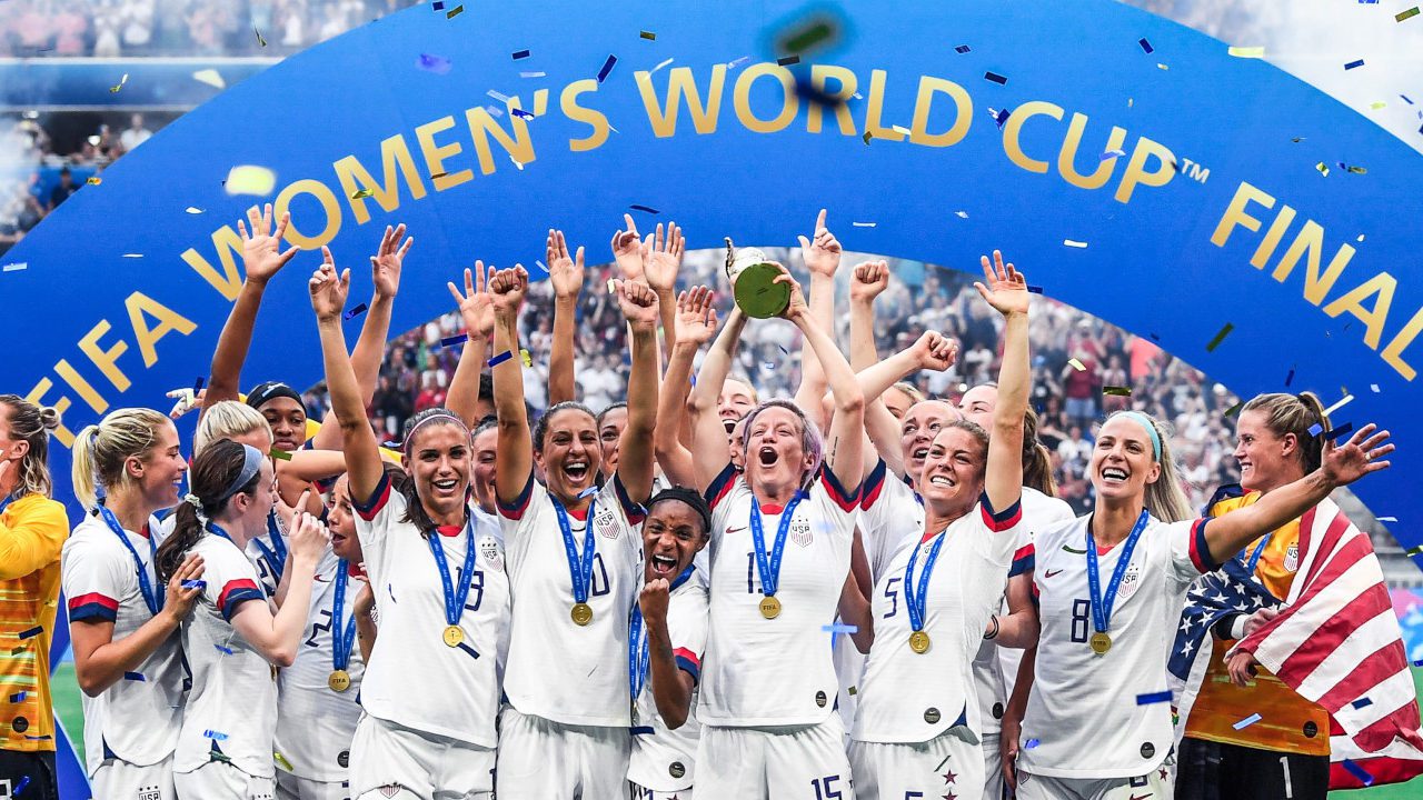 Selección femenina y federación de futbol de EU llegan a acuerdo en igualdad salarial
