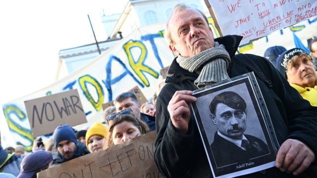 Protesta contra la invasión rusa de Ucrania en Copenhague