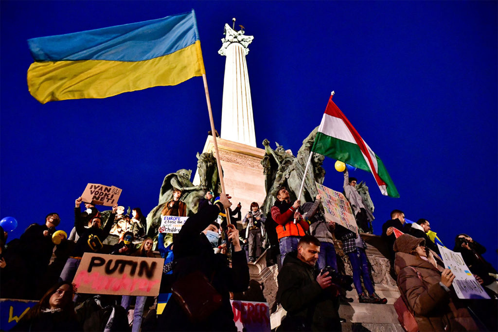 Protesta contra la invasión rusa de Ucrania en Budapest