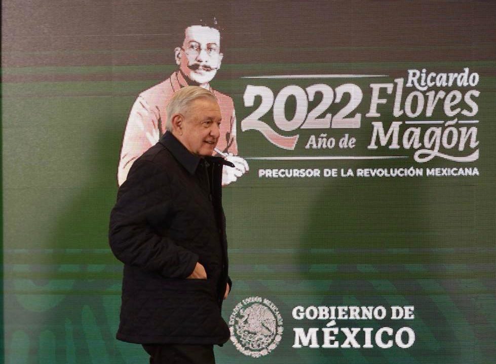 AMLO plantea a minera plan turístico en QR ante violaciones a concesión